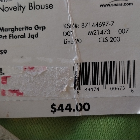 Beautiful blouse! - Picture 4 of 4